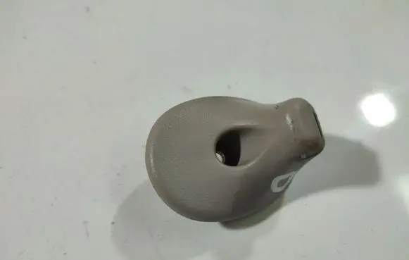 Chrysler PT Cruiser Sun visor clip/hook/bracket 