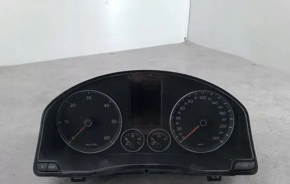 Volkswagen Golf V Speedometer (instrument cluster)