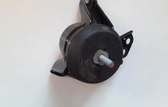 Hyundai Tucson TL Engine mount bracket 21810D7000