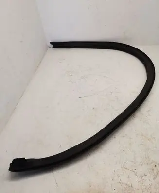 BMW M4 F82 F83 Front door rubber seal 7279741