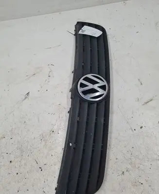 Volkswagen PASSAT B5 Front grill
