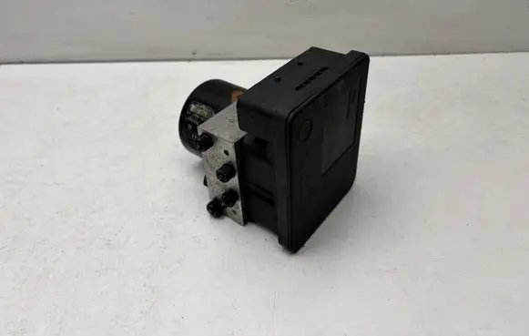 Audi A3 S3 8L ABS Pump 1C0907379C 1J0614117E