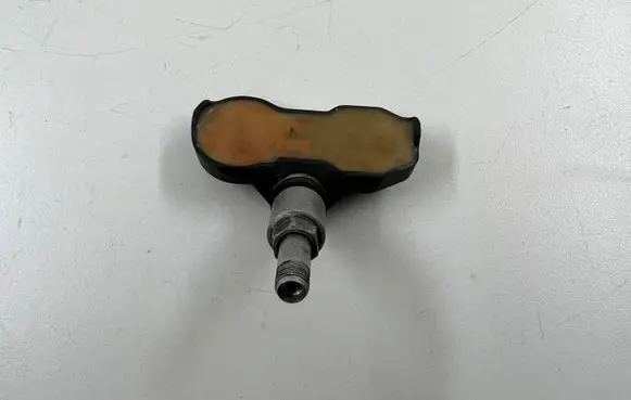 BMW 3 F30 F35 F31 Tire pressure sensor 6790054 679005404