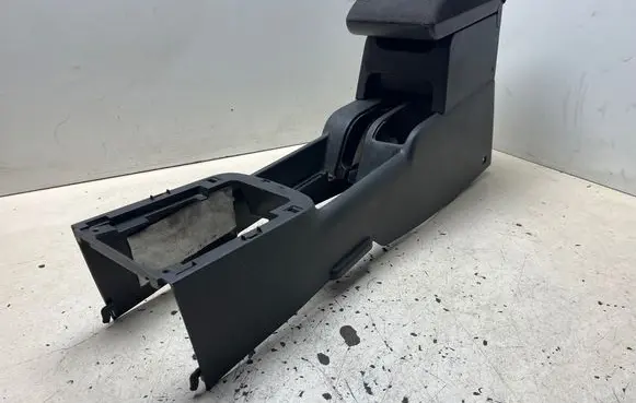 Nissan X-Trail T30 Center console
