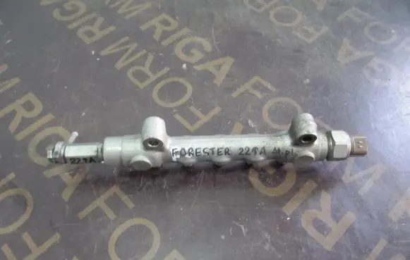 Subaru Forester SH Fuel distributor 6131