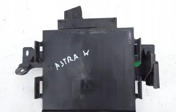 Opel Astra K Engine control unit holder 39025864