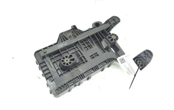 Volkswagen Golf V Battery tray 1km915333