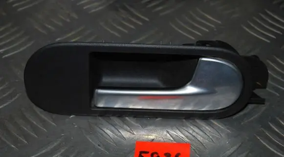 Volkswagen Golf Plus Rear door interior handle 5M0837114