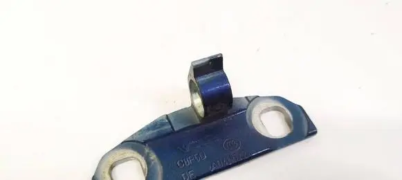 Volvo XC60 Rear door lower hinge A046572 C8P5P