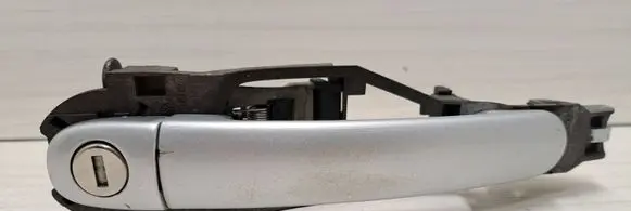 Audi TT Mk1 Front door exterior handle 3B0837207