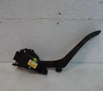 Audi Q7 4L Accelerator throttle pedal 7L0723507B