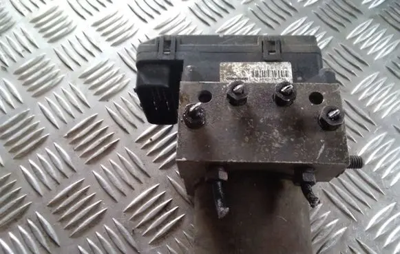 Hyundai Trajet ABS Pump 589103A100 AC04600114 P04509791AB