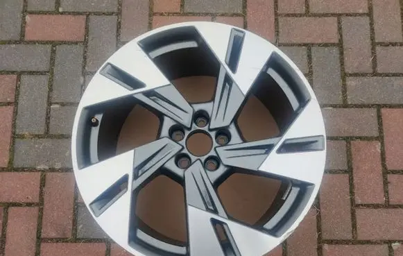 Audi e-tron R20 alloy rim 4KE601025T