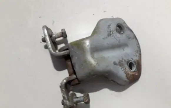 Honda Civic Front door upper hinge