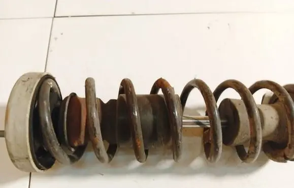 BMW 5 E60 E61 Rear coil spring 