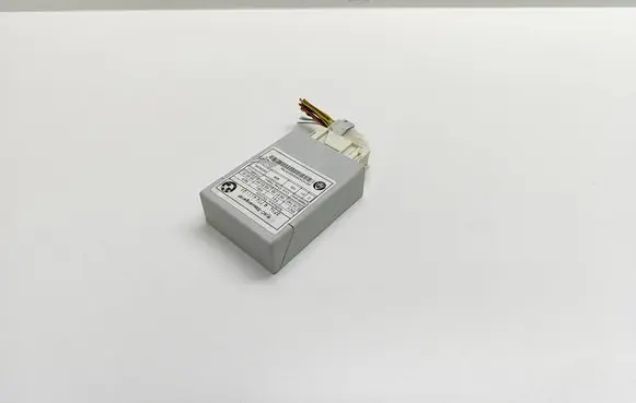 BMW 5 E60 E61 Air suspension control unit module (rear) 6770411 677041101 37146770411