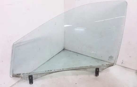 KIA Sorento Front door window glass four-door AS2