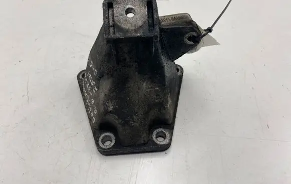 Audi A6 S6 C5 4B Engine mounting bracket 4B0199308