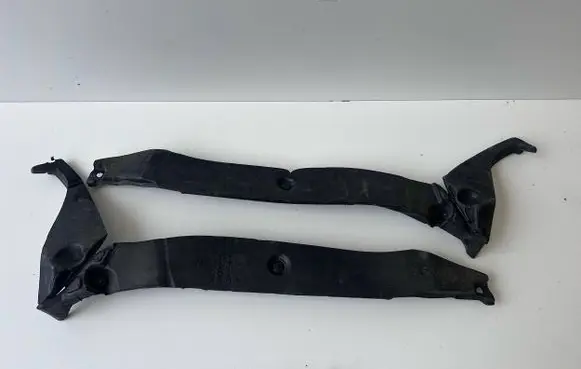 Audi A8 S8 D4 4H Fender foam support/seal 4H0821111C 4H0821112C
