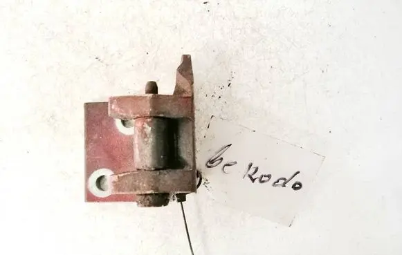 Citroen Berlingo Front door upper hinge 