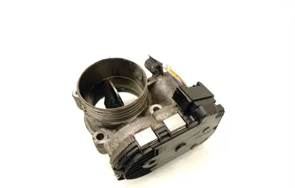 Volvo V70 Throttle valve 8692720