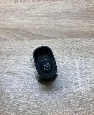 Mercedes-Benz C W203 Electric window control switch A2038200210