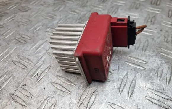 Audi TT Mk1 Heater blower motor/fan resistor 1J0907521 657364M 5DS00646701