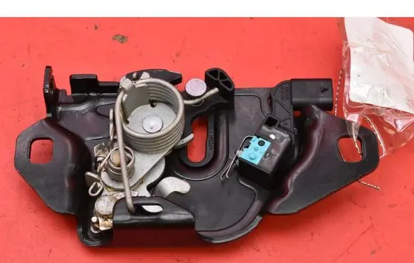 Tesla Model Y Engine bonnet/hood lock/catch 150039700E