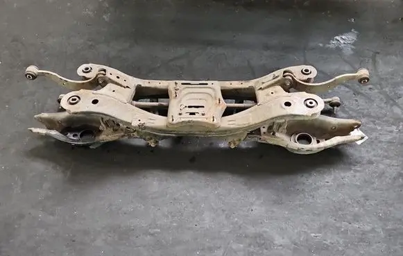 Toyota Avensis T270 Rear axle beam IMPRK1523335