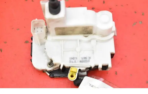 Fiat Panda 141 Front door lock 46803509