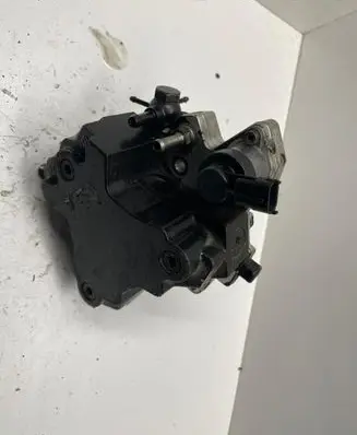 Hyundai Tucson JM Fuel injection high pressure pump 0445010121