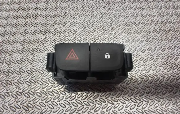 Renault Trafic III (X82) Hazard light switch E31601
