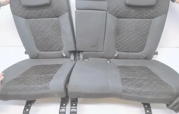 Peugeot 3008 I Rear seat 