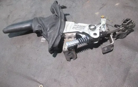 BMW 5 E60 E61 Handbrake/parking brake lever assembly 6767536 10689010 0231119