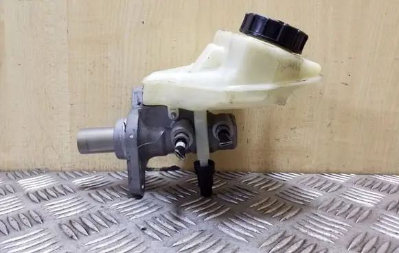 Volvo S60 Master brake cylinder 03350885571 03350885561