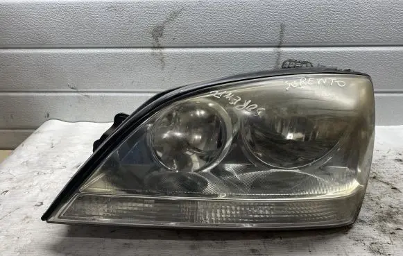 KIA Sorento Headlight/headlamp 2357NA