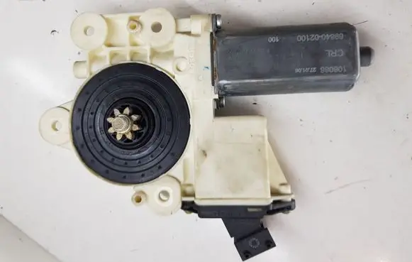 Toyota Corolla E120 E130 Rear door window regulator motor 6984002100