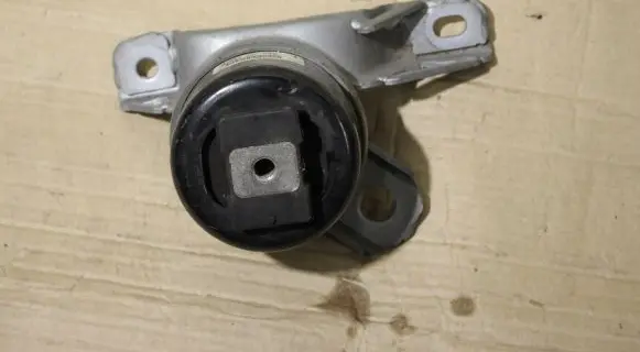 Jaguar E-Pace Engine mount bracket BJ326F012AB