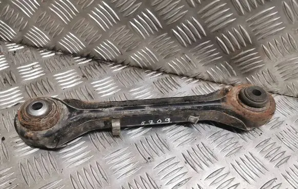 Rear control arm