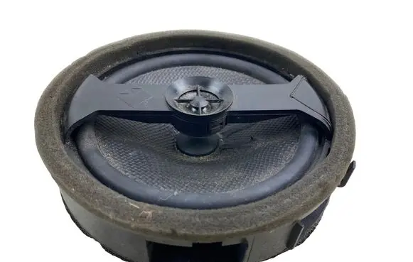 Mitsubishi Outlander Rear door speaker 8720A157