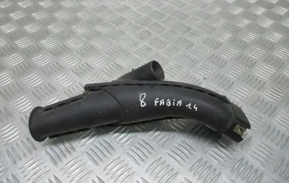 Skoda Fabia Mk1 (6Y) Air intake hose/pipe