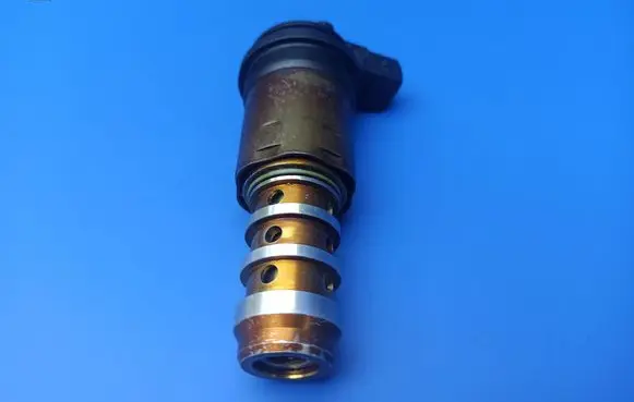 BMW 7 E65 E66 Camshaft vanos timing valve 1707323 1136170732309