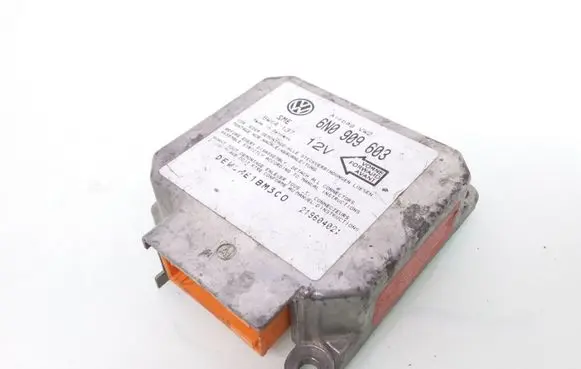 Volkswagen Golf III Airbag control unit/module 6N0909603 5WK4137
