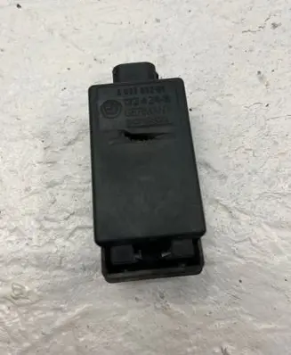 BMW 5 E60 E61 Air quality sensor 6933052 13242411