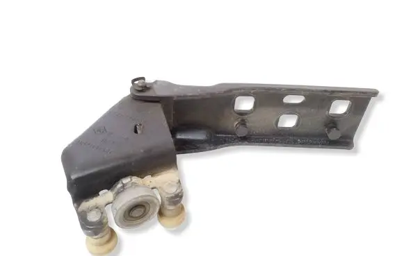 Renault Trafic III (X82) Sliding door middle roller runner 93451715 777647086R 777645238R