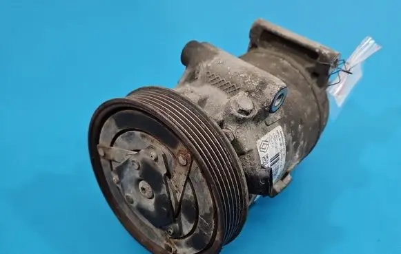 Renault Megane II Air conditioning (A/C) compressor (pump) 8200600110 IMPRK1606677