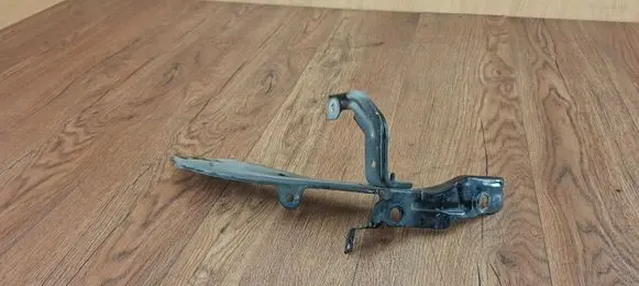 Renault Megane IV Fender mounting bracket 631416998R