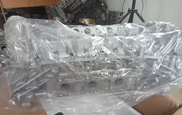 Renault Trafic II (X83) Engine head 0000