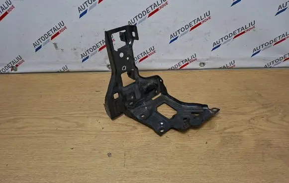 BMW 2 F45 Headlight/headlamp mounting bracket 18563110