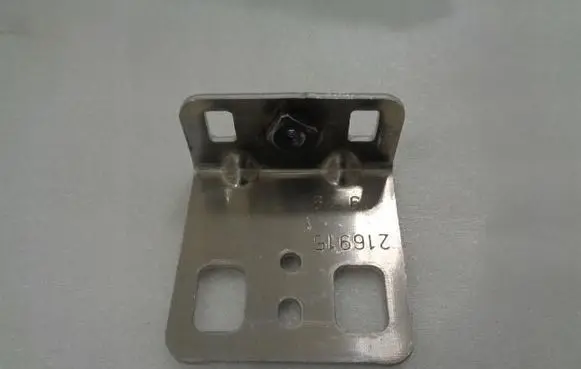 Headlight/headlamp mounting bracket